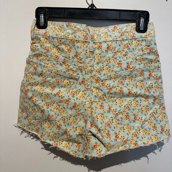 Zara floral high waist shorts - Picture 2 of 3